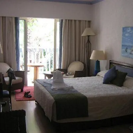 Apart-hotel Gardens 3*