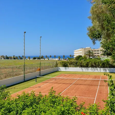 Ξενοδοχείο με διαμερίσματα Gardens 3*