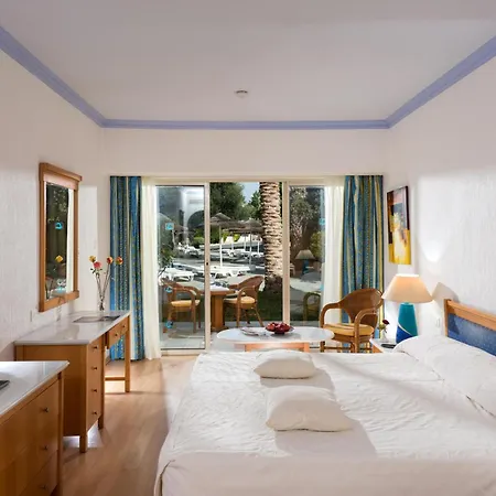 Gardens Aparthotel Paphos