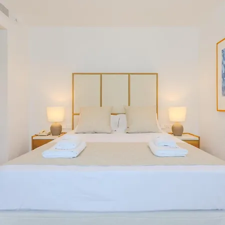 Ξενοδοχείο με διαμερίσματα Gardens 3*