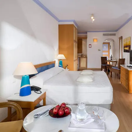 Gardens 3* Paphos