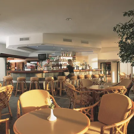Gardens 3* Paphos