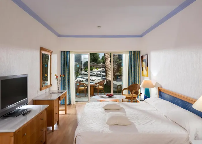 Gardens Apartahotel Paphos