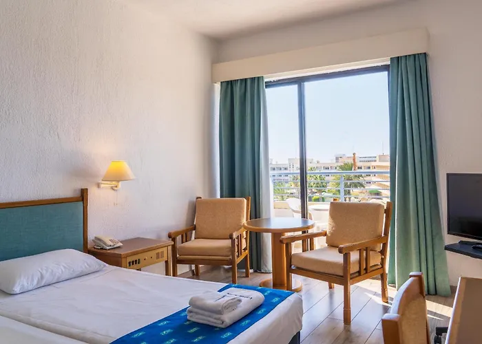 Apartahotel Gardens Paphos