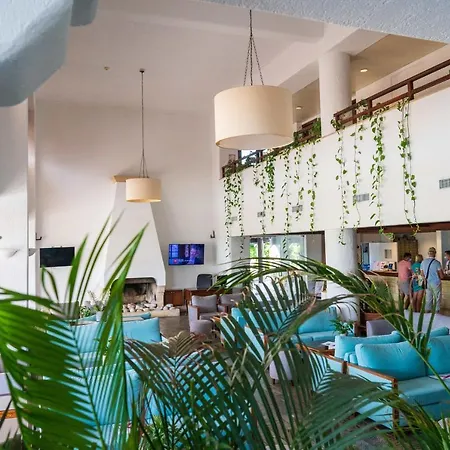 Gardens Apartmanhotel 3*